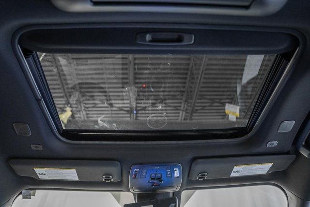 New 2026 Toyota Sienna Platinum image 32