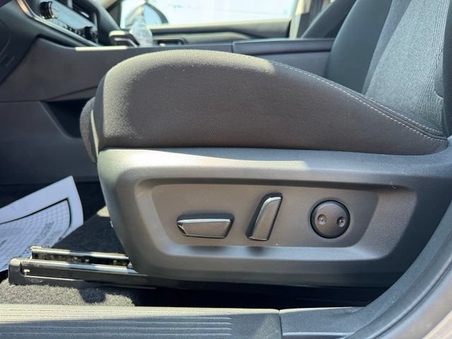 Used 2026 Nissan Rogue SV AWD/4WD image 10