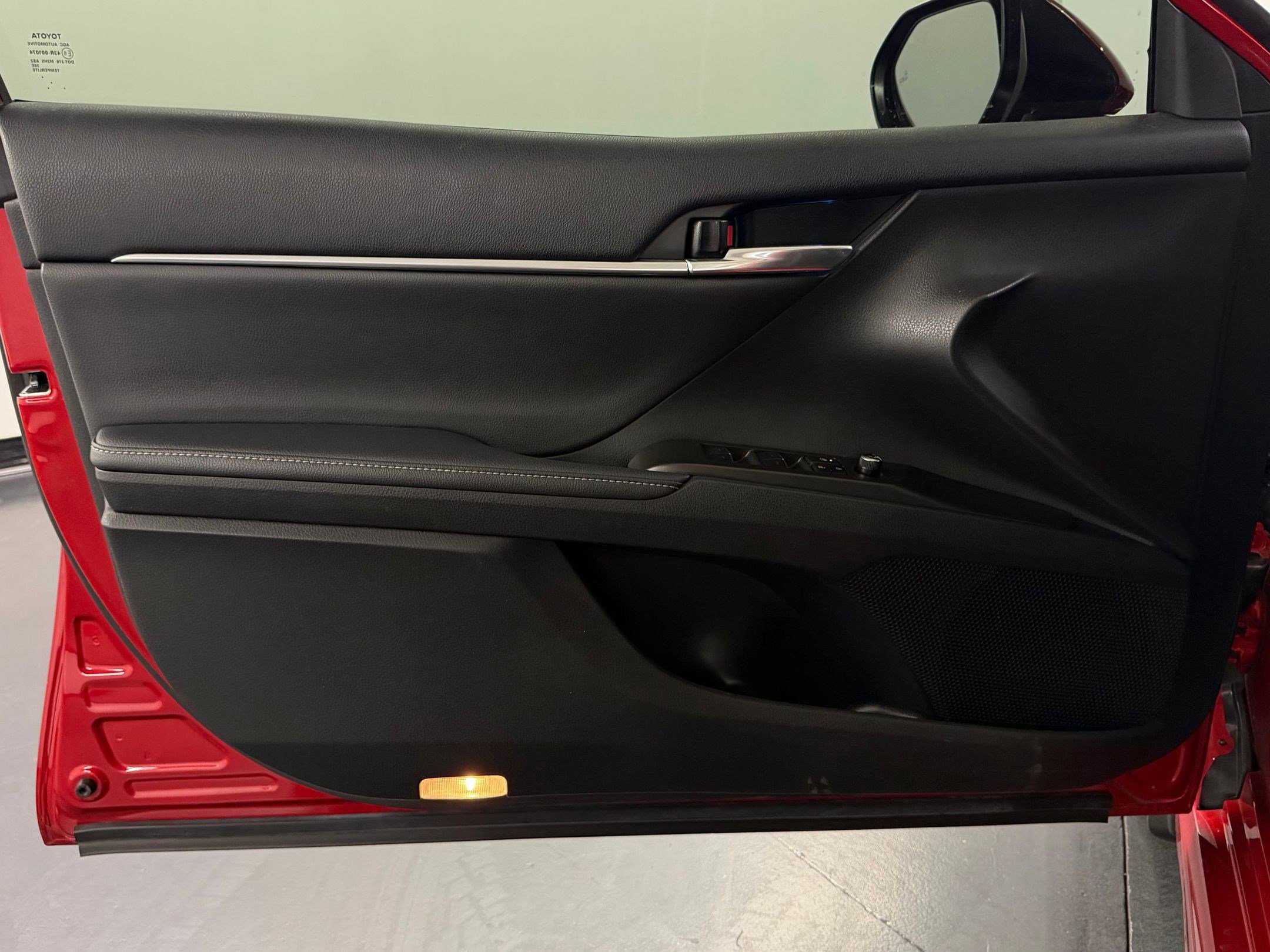 Used 2024 Toyota Camry XSE image 28