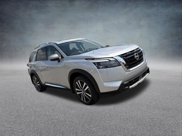 Used 2025 Nissan Pathfinder Platinum w/ Cargo Package AWD/4WD image 49