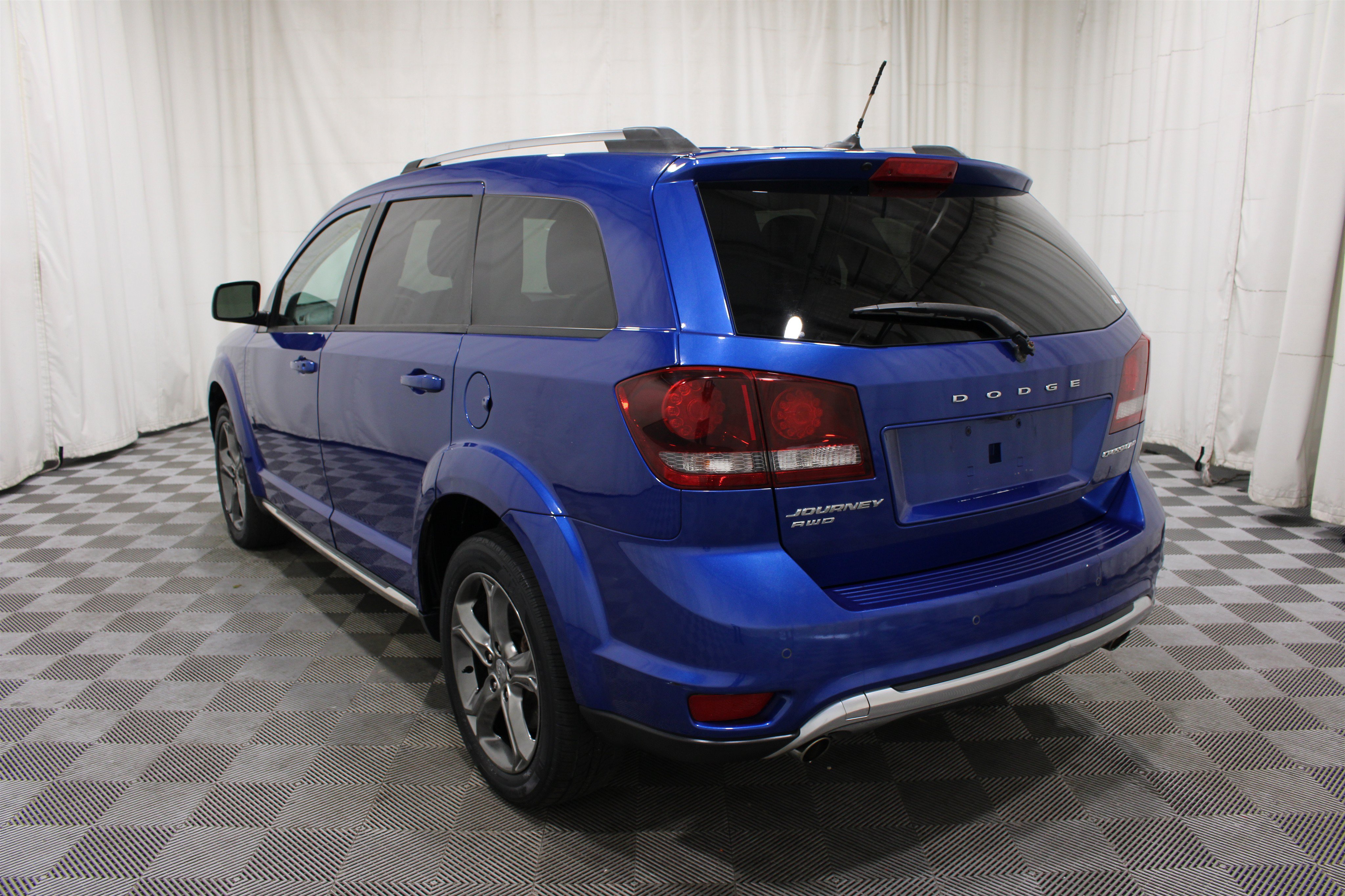 Used 2015 Dodge Journey Crossroad w/ Flexible Seating Group AWD/4WD image 29