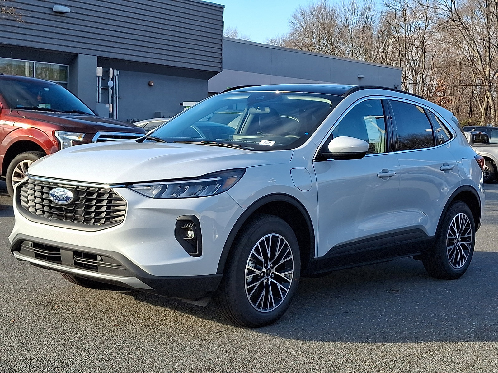 New 2026 Ford Escape SE FWD image 3