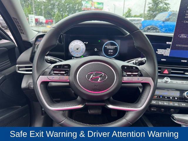Used 2023 Hyundai Elantra Limited w/ Cargo Package FWD image 14