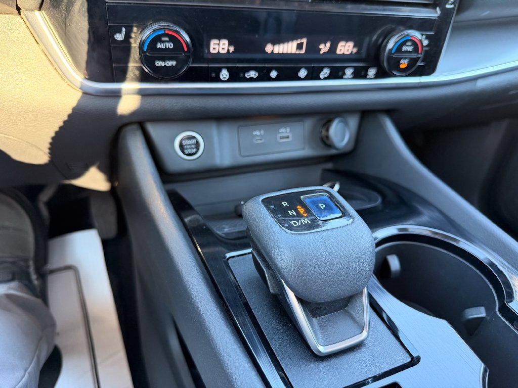 Used 2021 Nissan Rogue SV FWD image 24