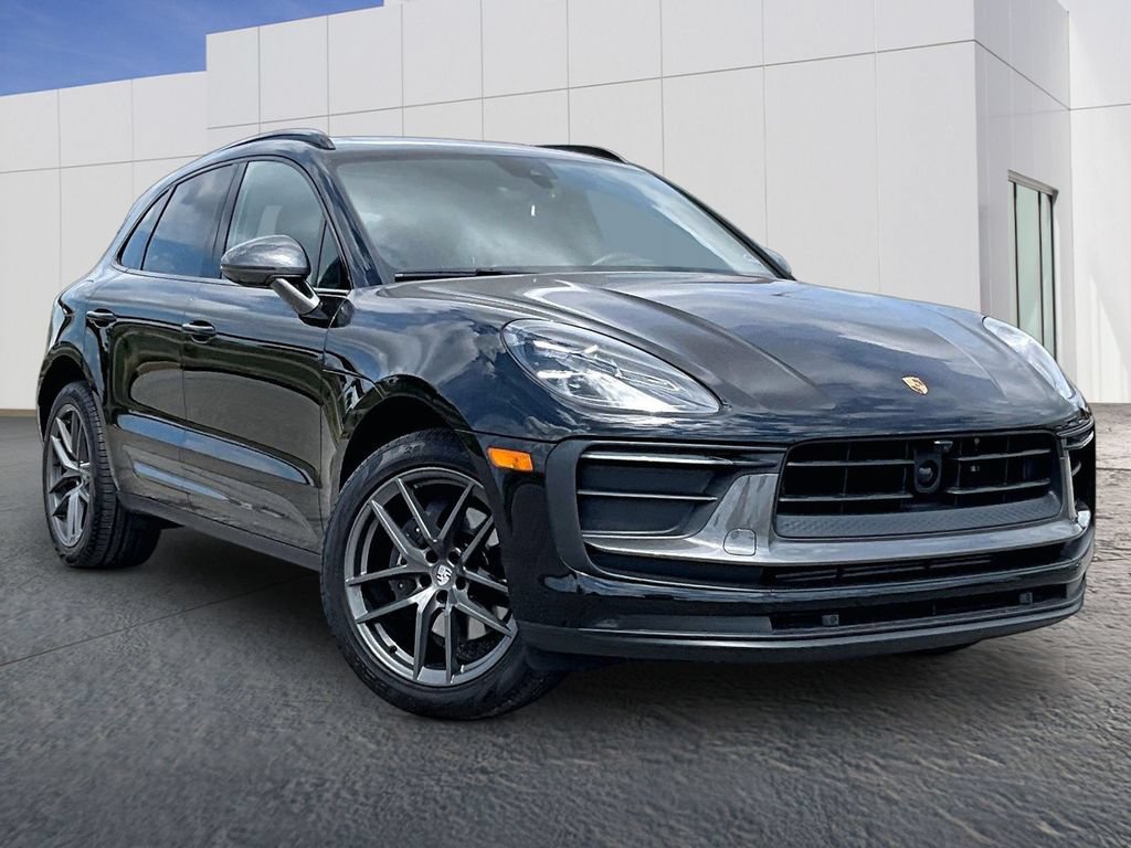 Used 2024 Porsche Macan Turbo AWD/4WD image 9