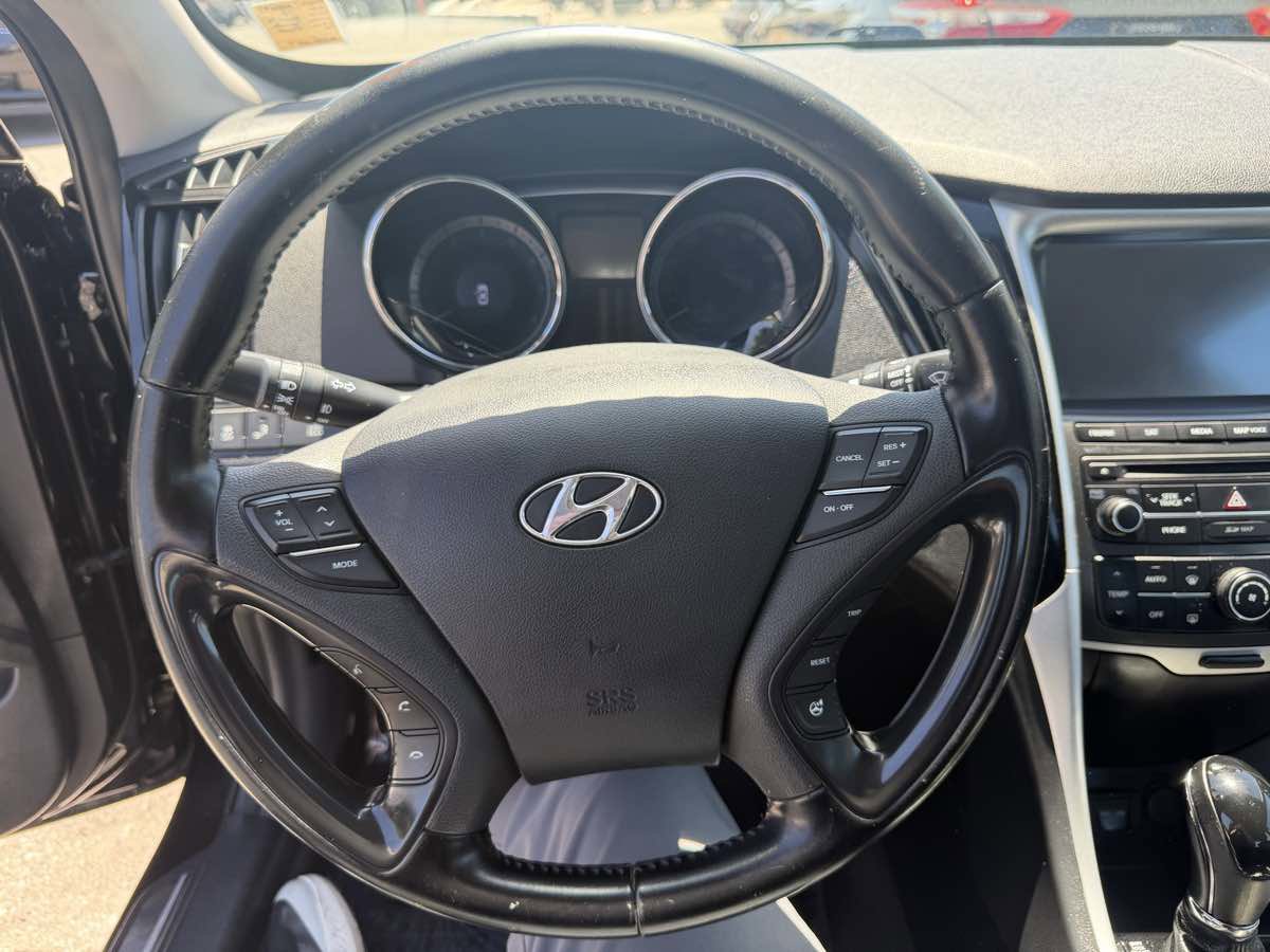 Used 2014 Hyundai Sonata Limited w/ Technology Package 05 FWD image 20