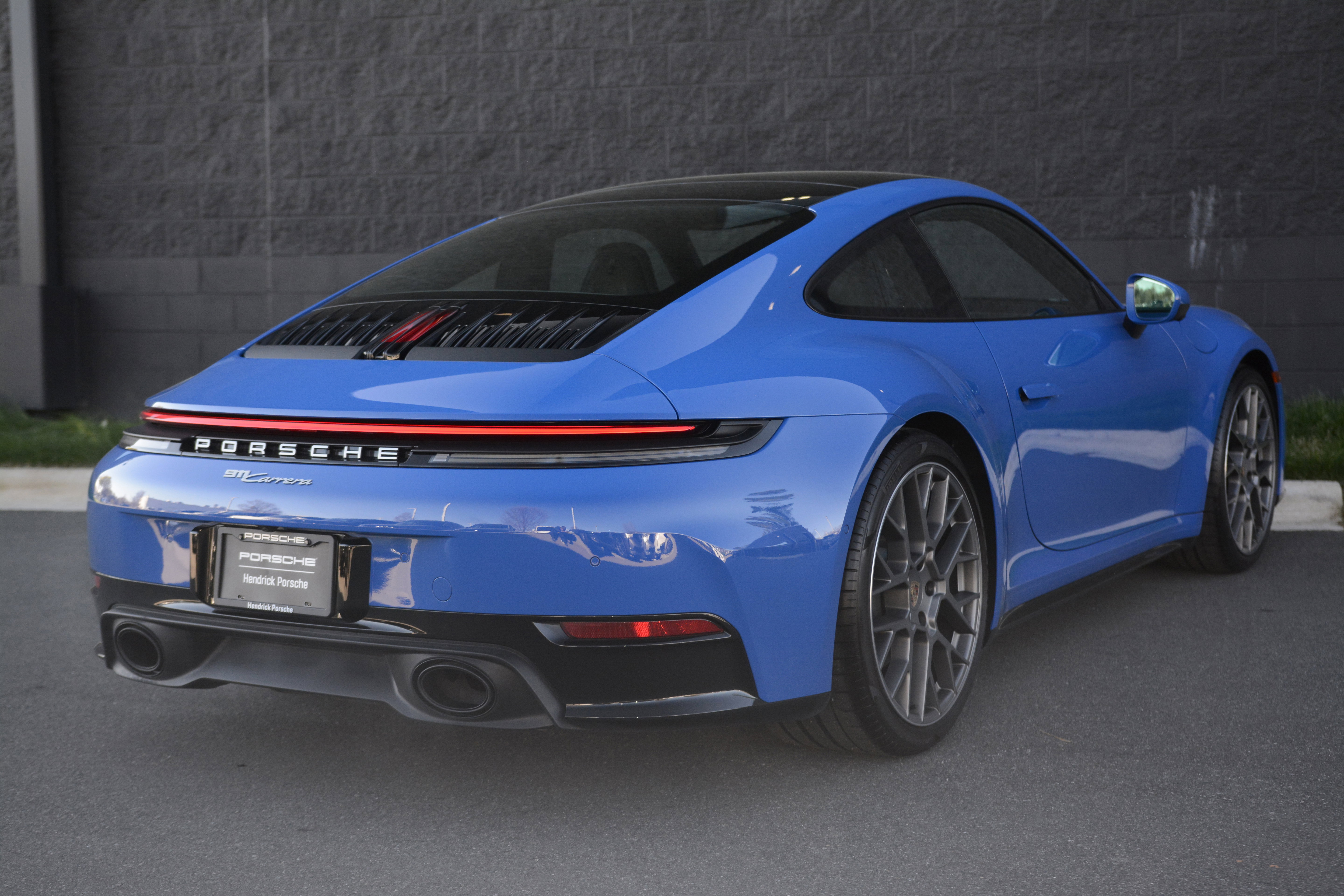 Certified 2025 Porsche 911 Carrera RWD image 7
