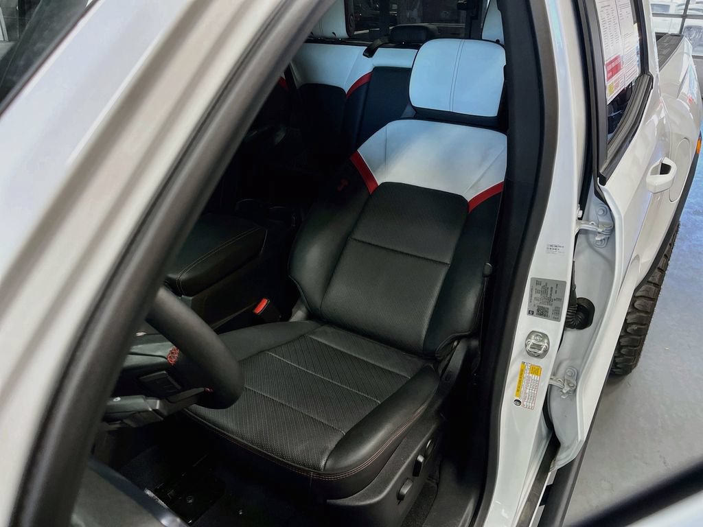 Used 2024 GMC Canyon AT4X AWD/4WD image 20