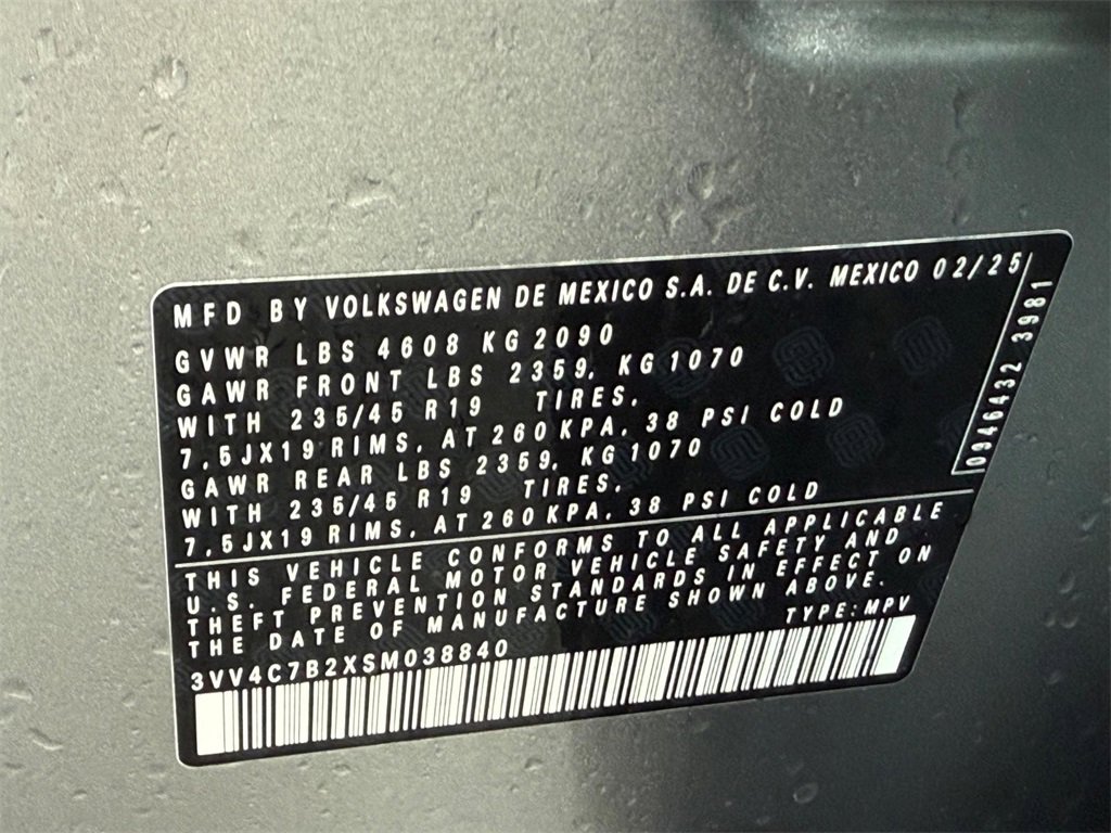 Certified 2025 Volkswagen Taos SEL image 23