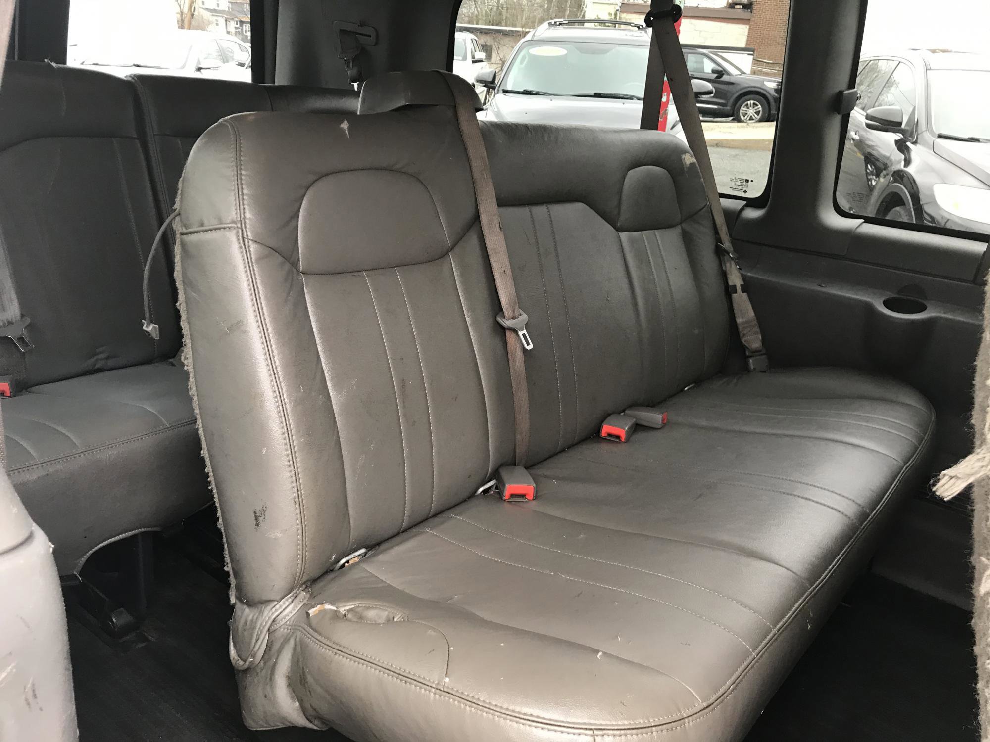 Used 2020 Chevrolet Express 3500 LS image 15