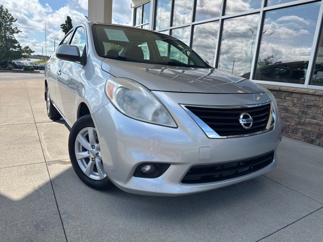 Used 2012 Nissan Versa FWD image 2
