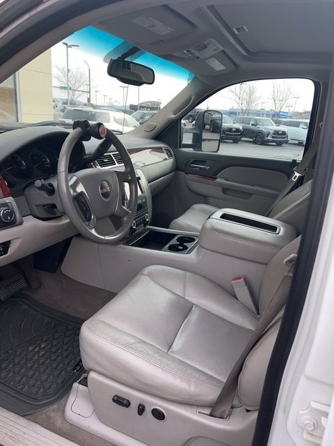 Used 2014 GMC Sierra 2500 SLT w/ SLT Convenience Package image 19