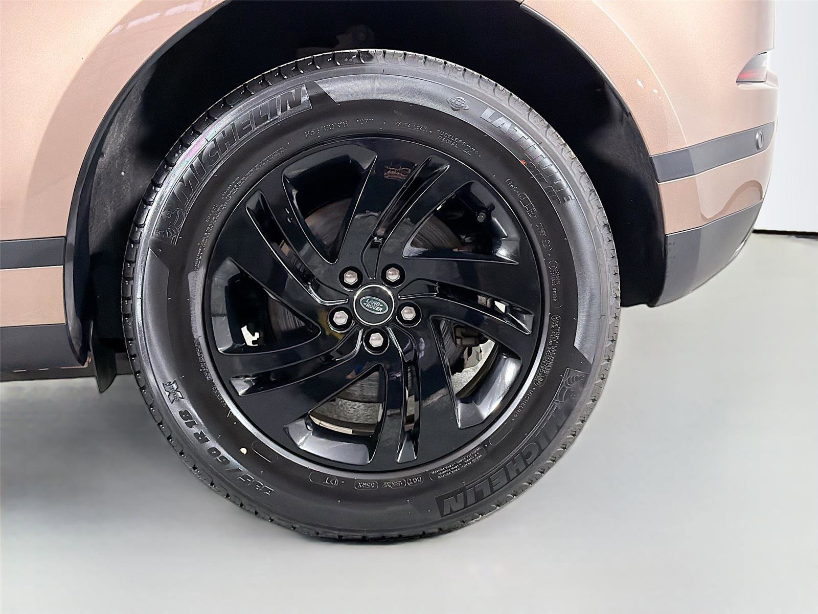 Certified 2025 Land Rover Range Rover Evoque S AWD/4WD image 31