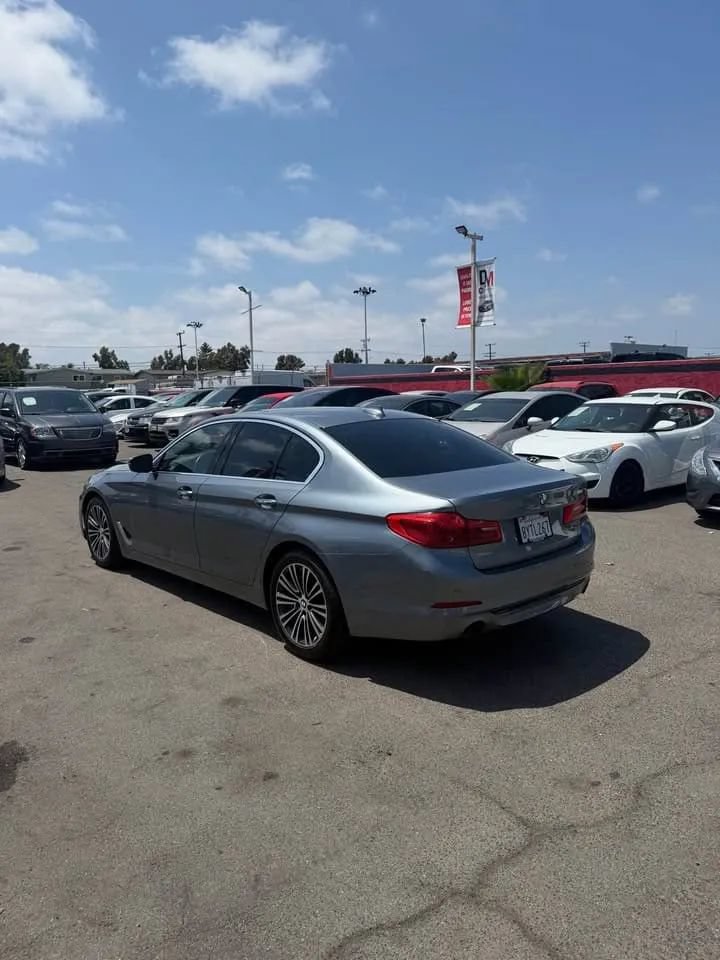 Used 2018 BMW 530i RWD image 3