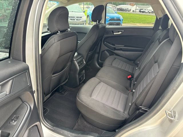 Used 2019 Ford Edge SE FWD image 21