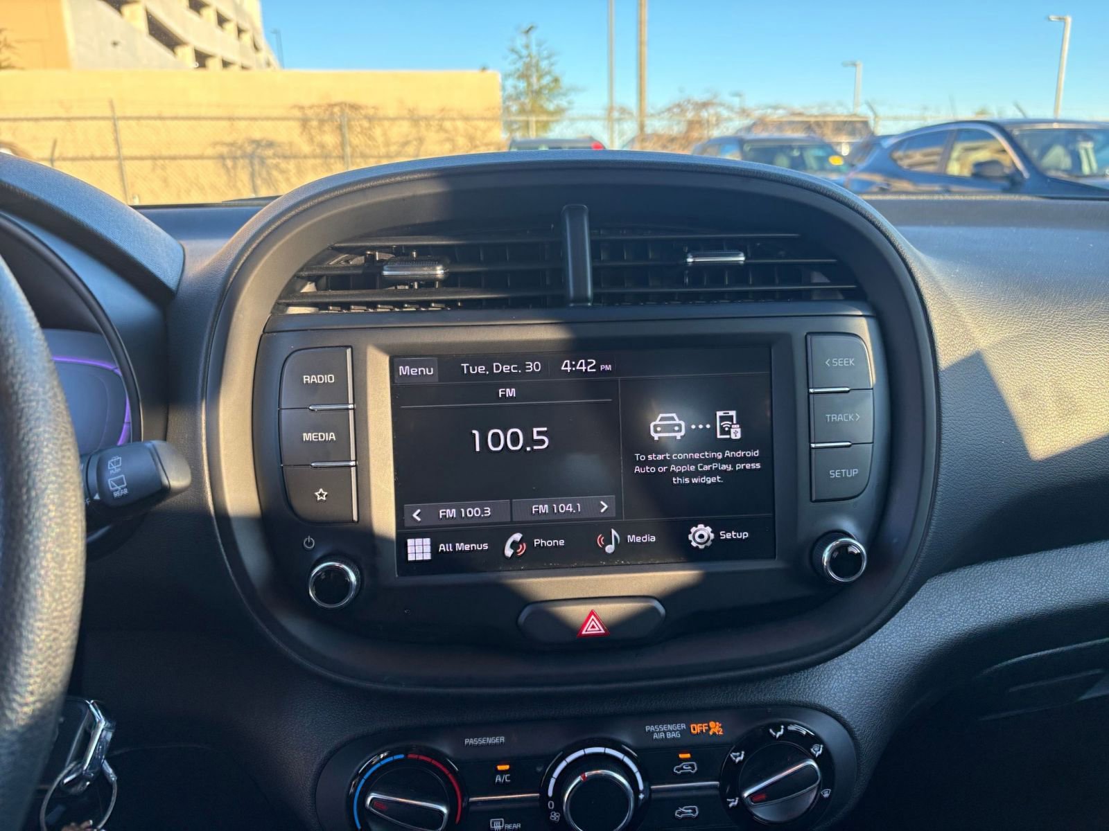 Used 2025 Kia Soul LX w/ LX Technology Package image 21