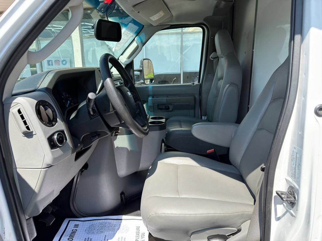 Used 2024 Ford E-450 and Econoline 450 Super Duty w/ Power Windows & Locks Group RWD image 11