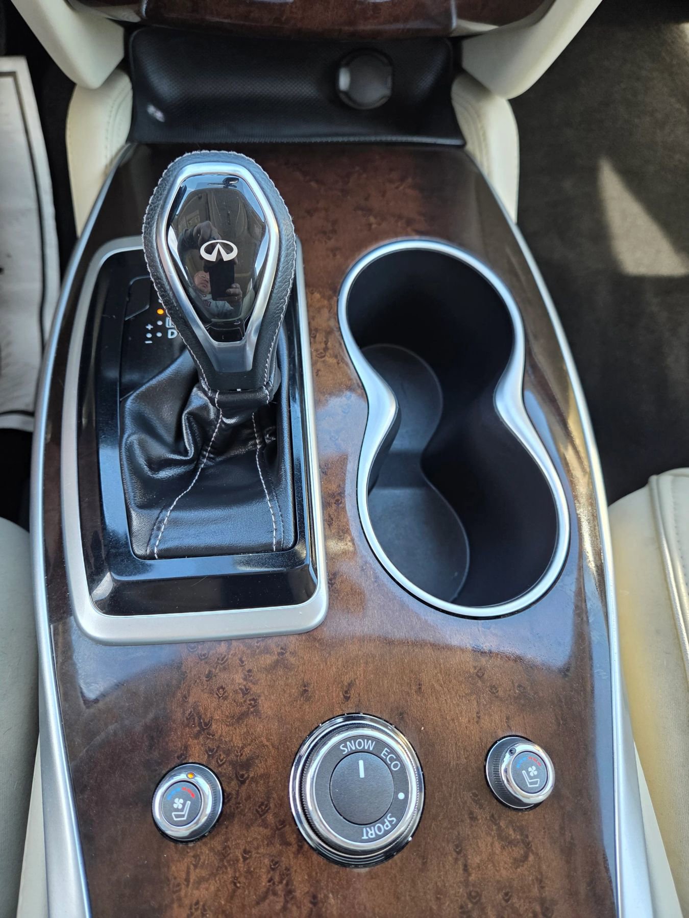 Used 2018 INFINITI QX60 Luxe w/ Deluxe Technology Package image 29