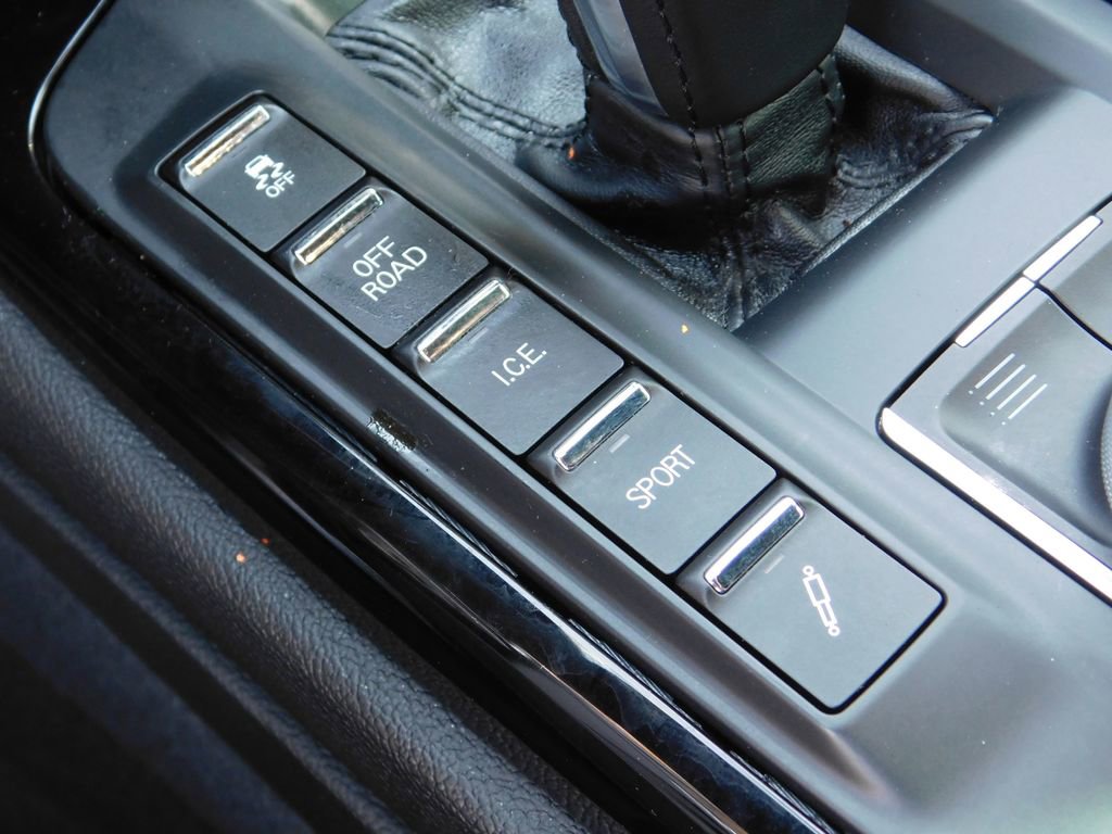 Used 2019 Maserati Levante image 23