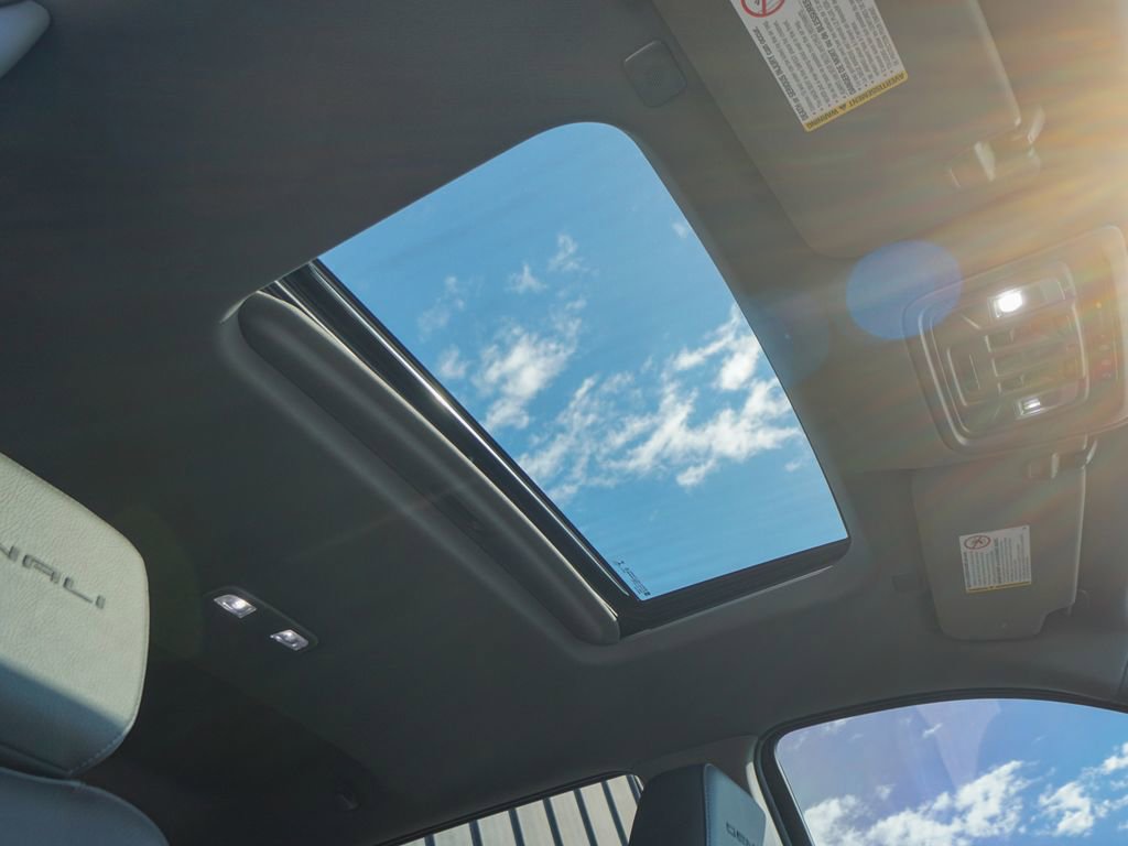 Used 2023 GMC Sierra 3500 Denali w/ Denali Ultimate Package image 35