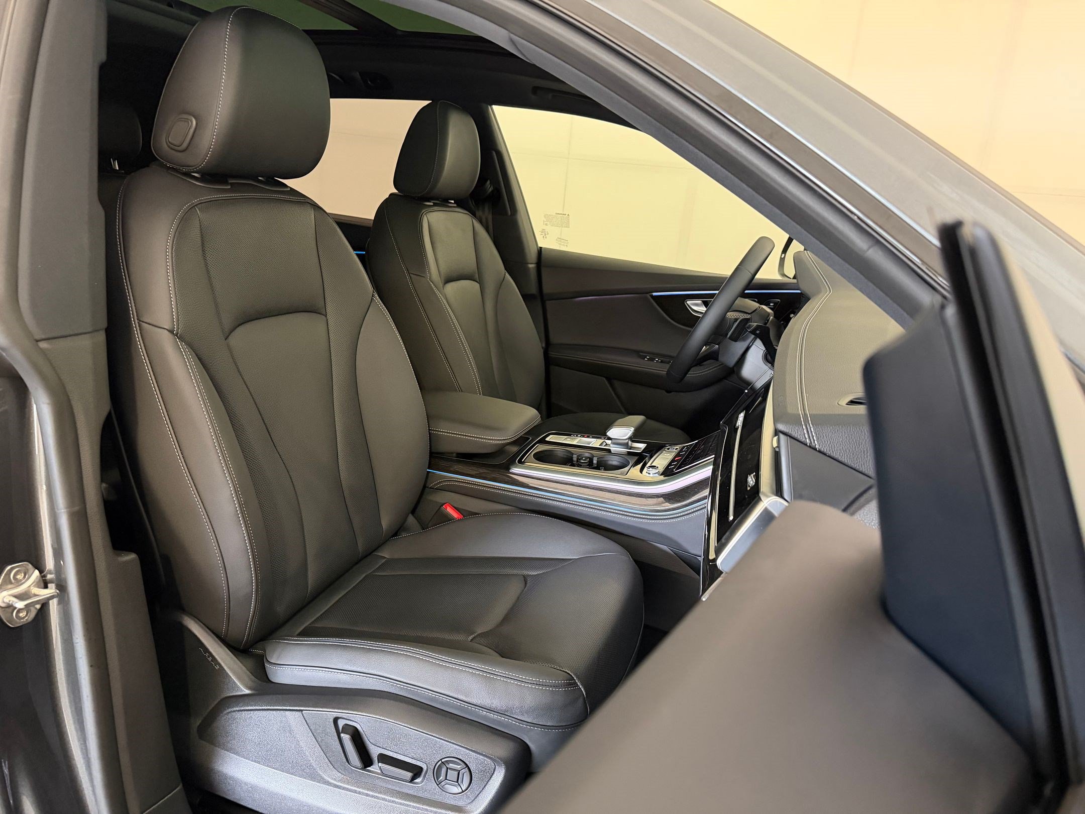 New 2026 Audi Q8 Premium Plus AWD/4WD image 25