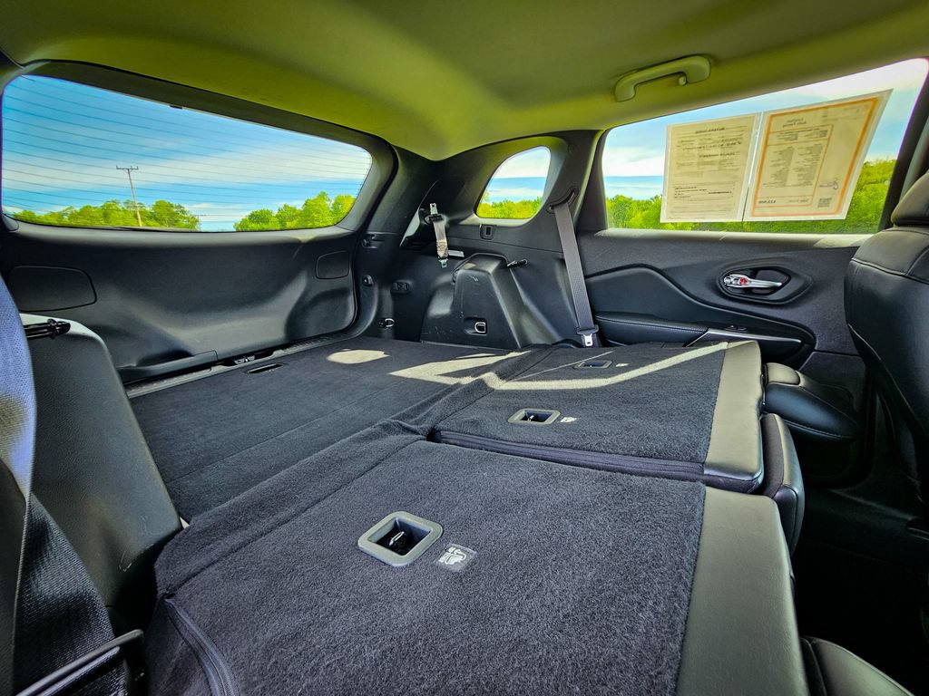 Certified 2022 Jeep Cherokee Latitude Lux AWD/4WD image 38
