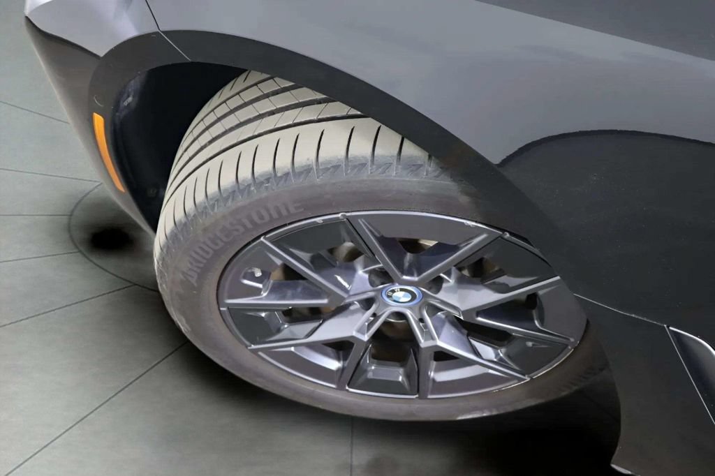 Used 2023 BMW i4 eDrive35 w/ Premium Package RWD image 43