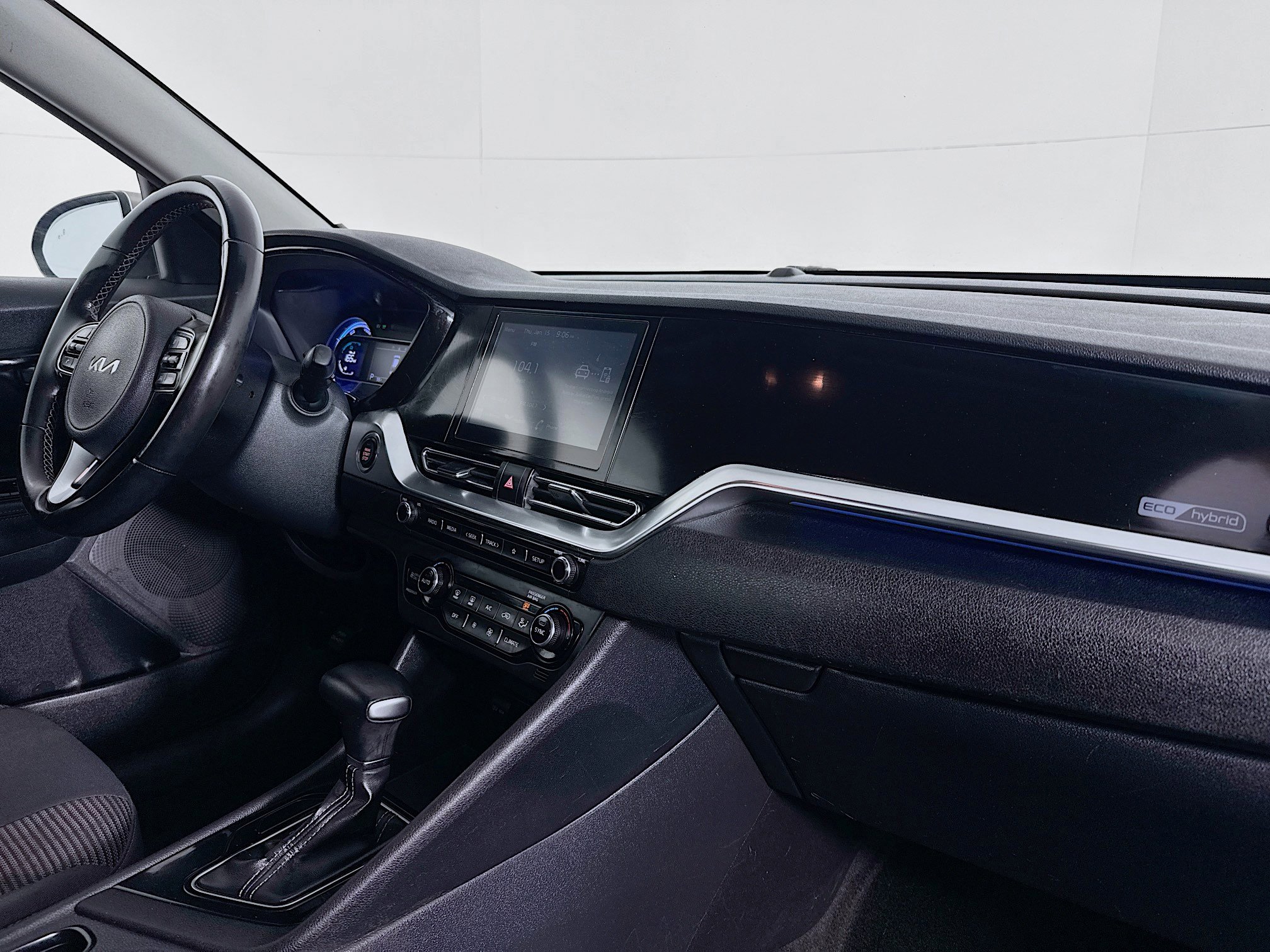 Used 2022 Kia Niro LXS image 29