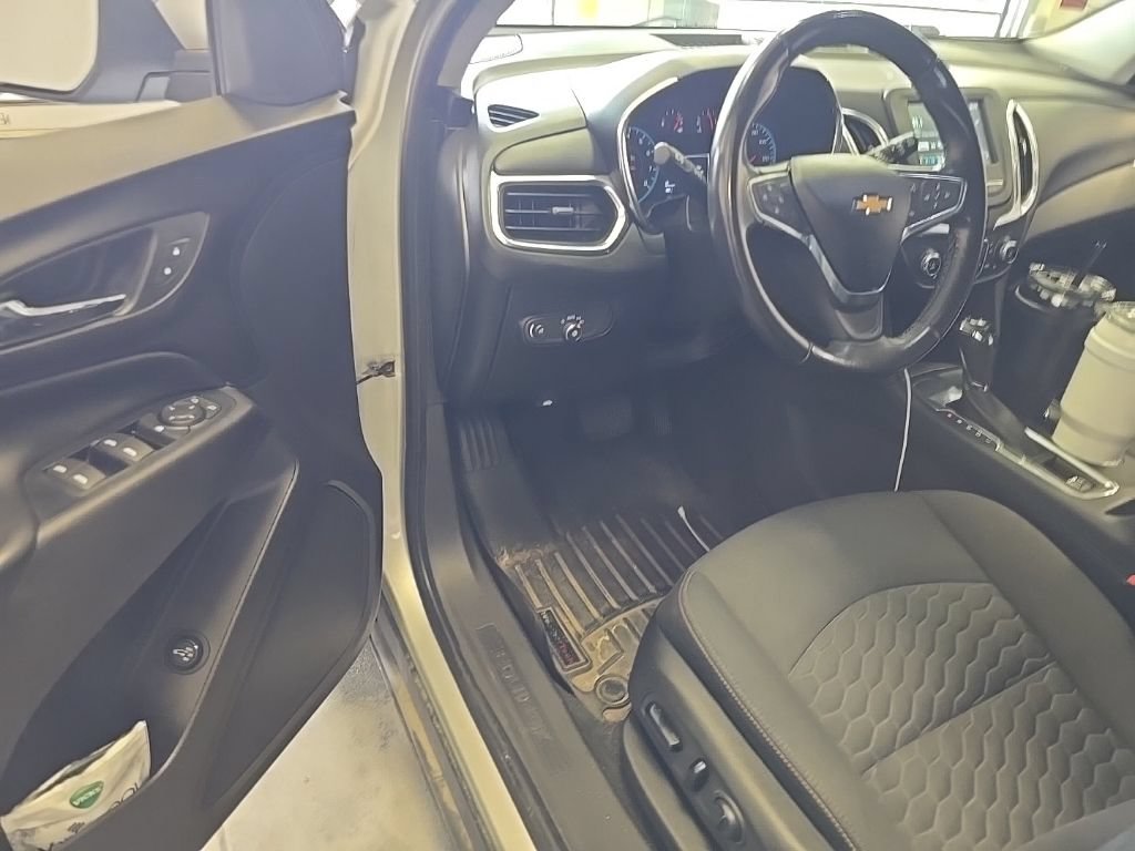 Used 2018 Chevrolet Equinox LT FWD image 6