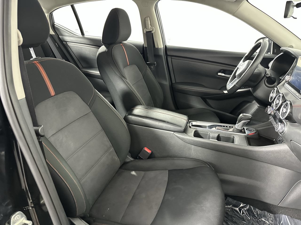 Used 2025 Nissan Sentra SR FWD image 22
