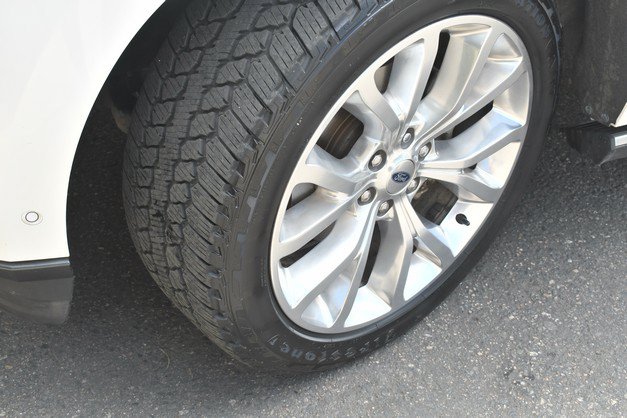 Used 2019 Ford Expedition Limited w/ Equipment Group 302A AWD/4WD image 11