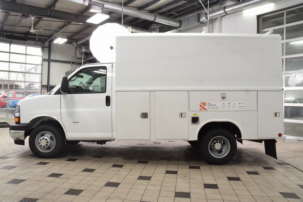 New 2026 Chevrolet Express 3500 w/ Power Convenience Package RWD image 3