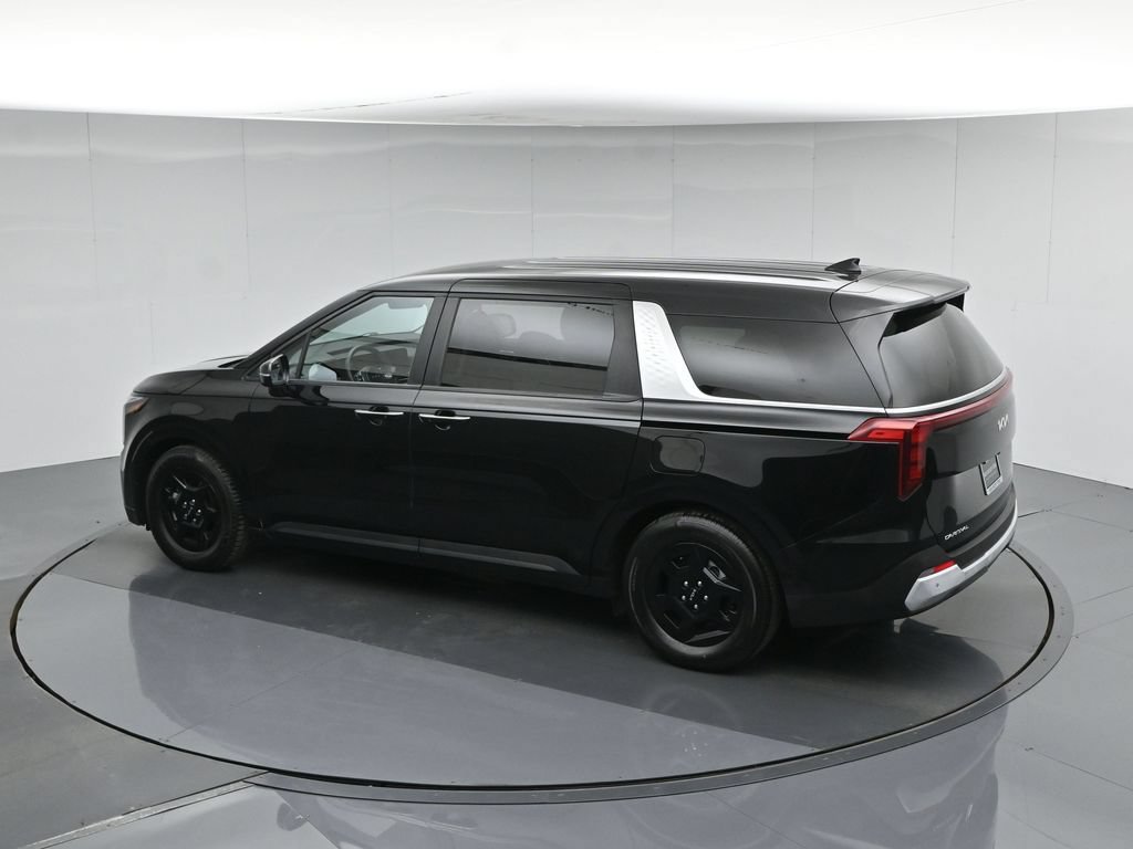 Used 2026 Kia Carnival FWD image 46