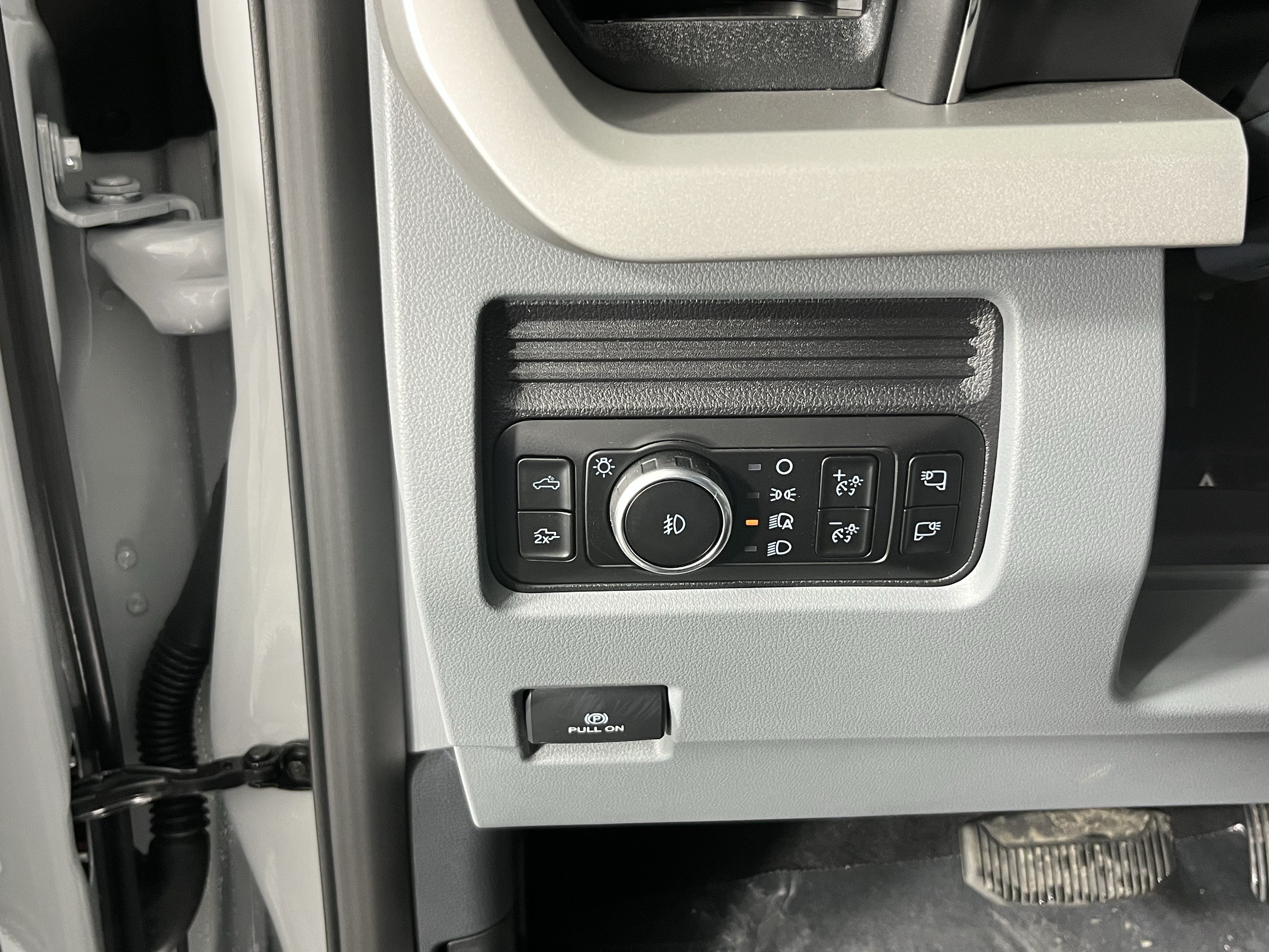 New 2026 Ford F250 XLT w/ XLT Premium Package AWD/4WD image 19