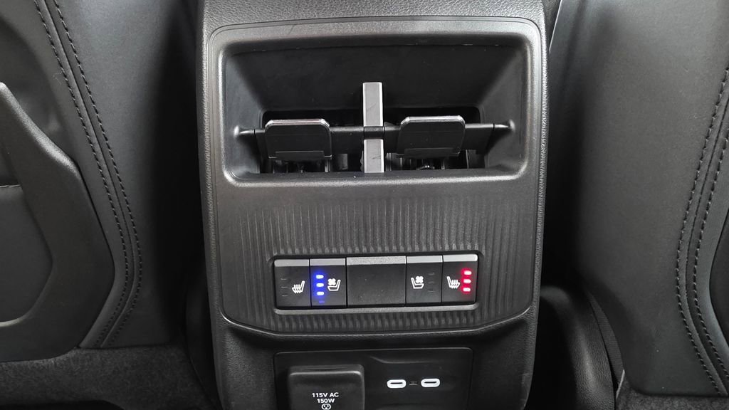 Used 2025 Jeep Wagoneer S Launch Edition image 29