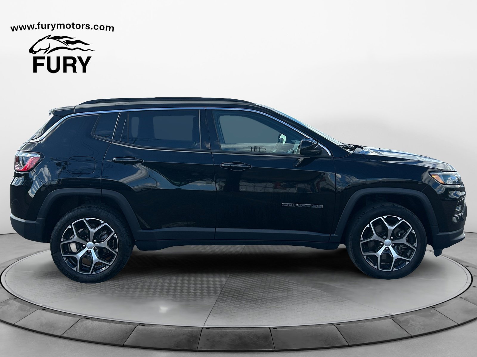 Used 2024 Jeep Compass Limited AWD/4WD image 3