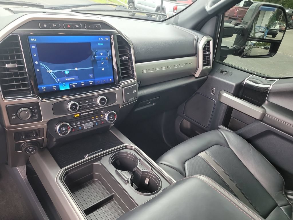 Certified 2022 Ford F250 Platinum w/ FX4 Off-Road Package AWD/4WD image 19