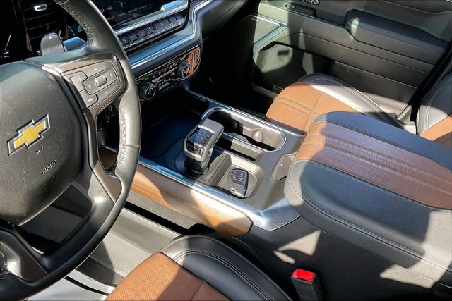 Certified 2024 Chevrolet Silverado 1500 High Country w/ High Country Premium Package AWD/4WD image 17