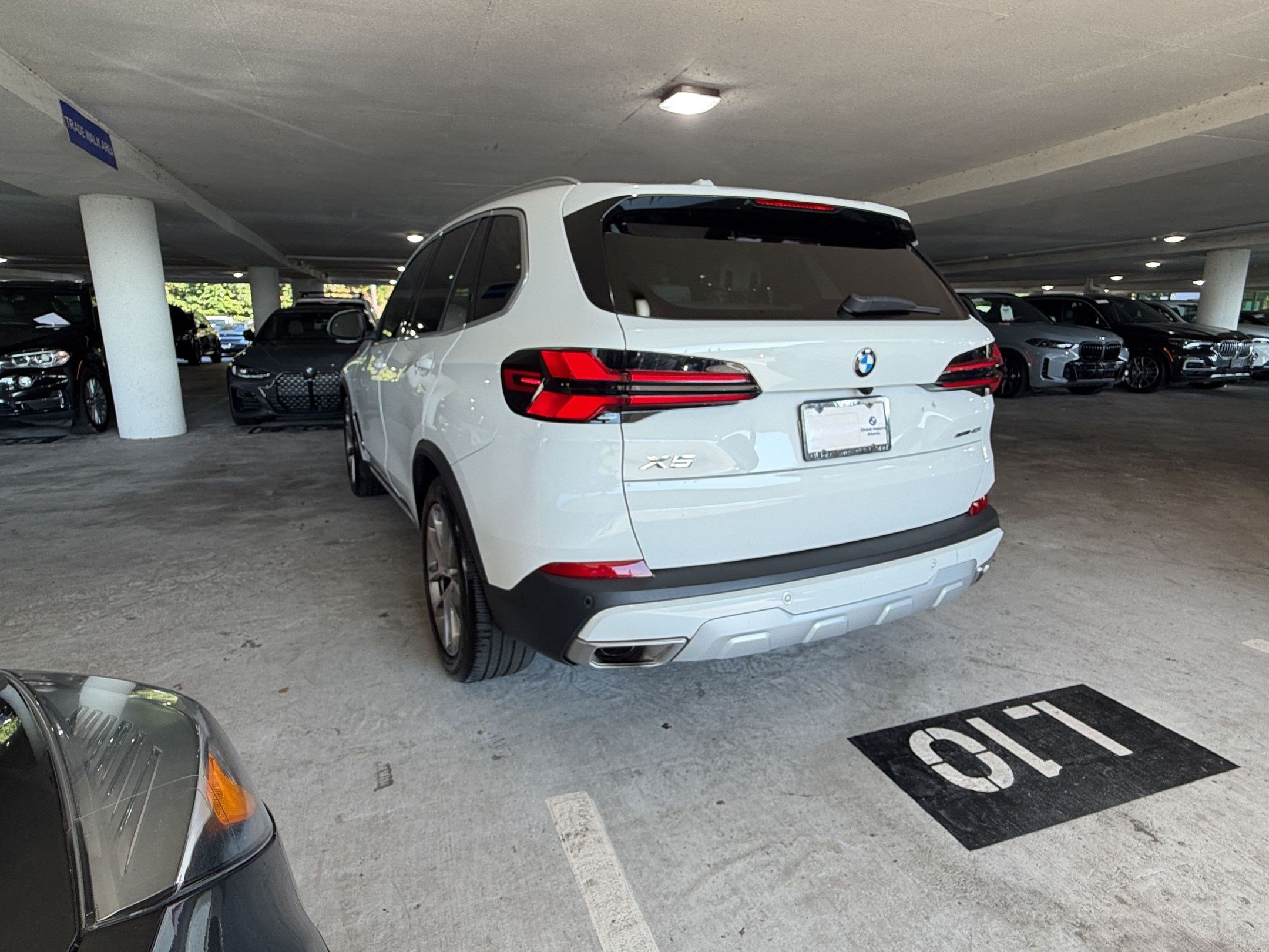 Certified 2024 BMW X5 sDrive40i w/ Parking Assistance Package RWD image 3