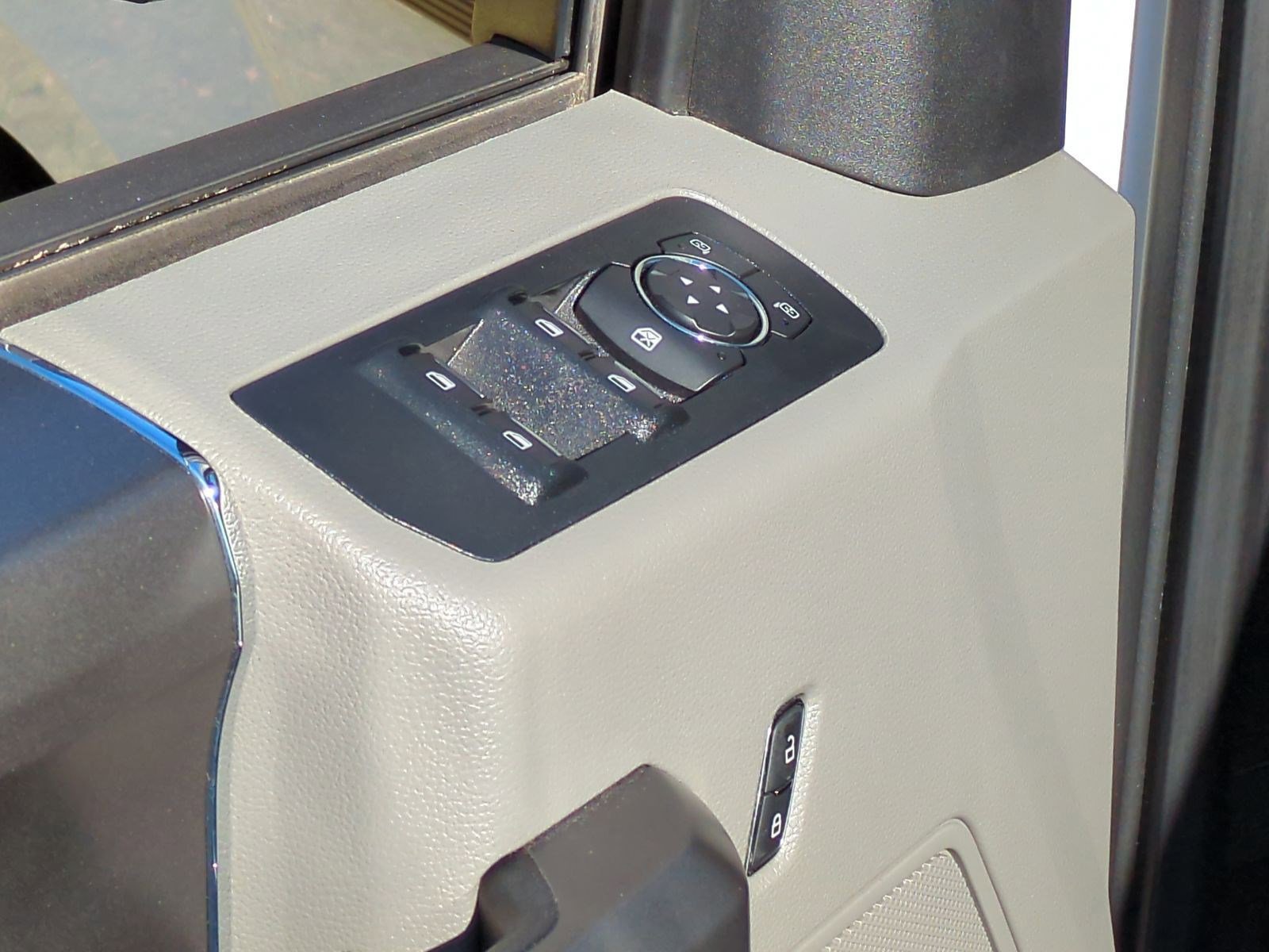 Used 2018 Ford F150 XLT w/ Equipment Group 301A Mid image 15