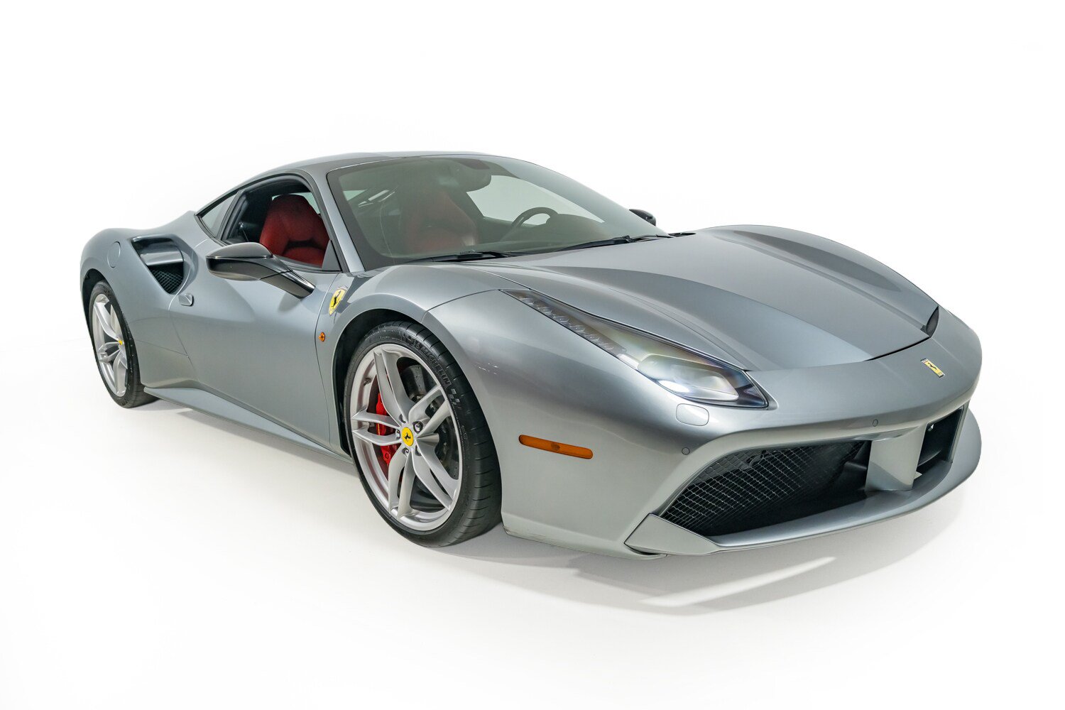 Used 2017 Ferrari 488 GTB RWD image 11