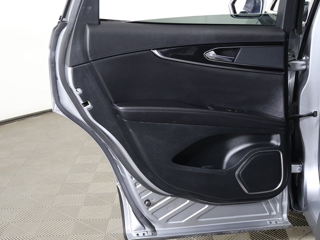 Used 2023 Lincoln Nautilus Reserve image 28