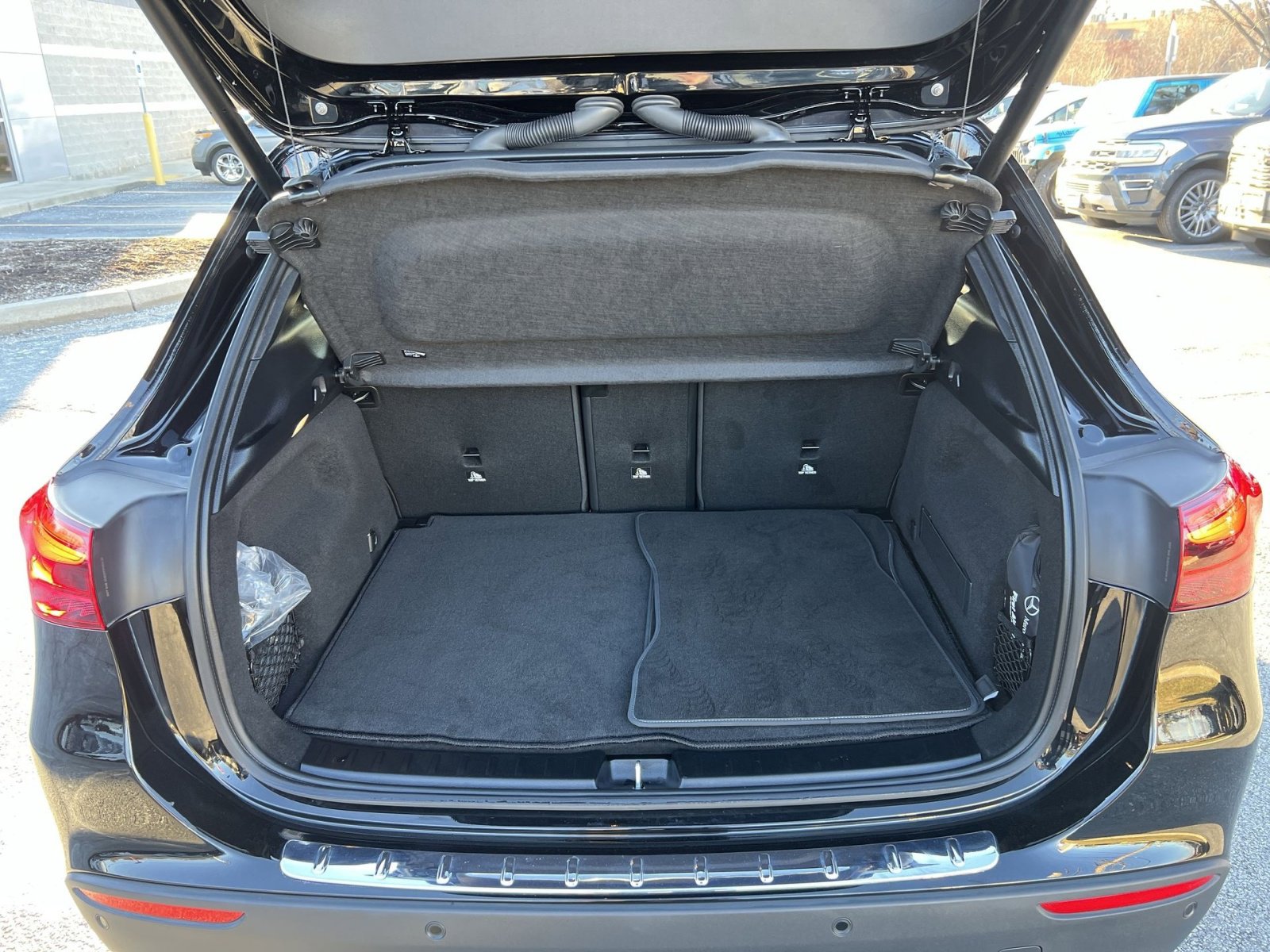 Used 2025 Mercedes-Benz GLA 250 4MATIC image 24