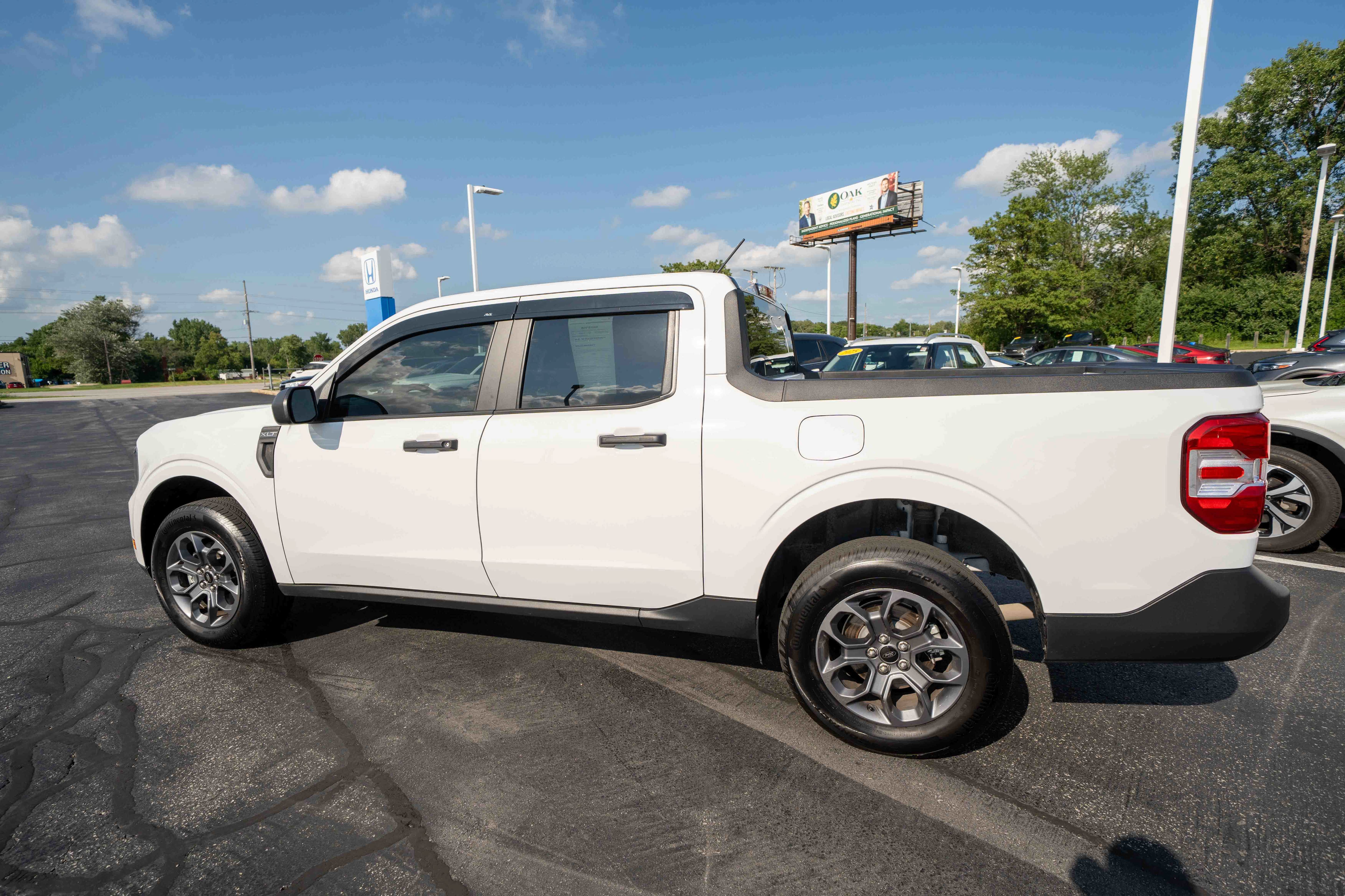 Used 2025 Ford Maverick XLT w/ Equipment Group 302A AWD/4WD image 4