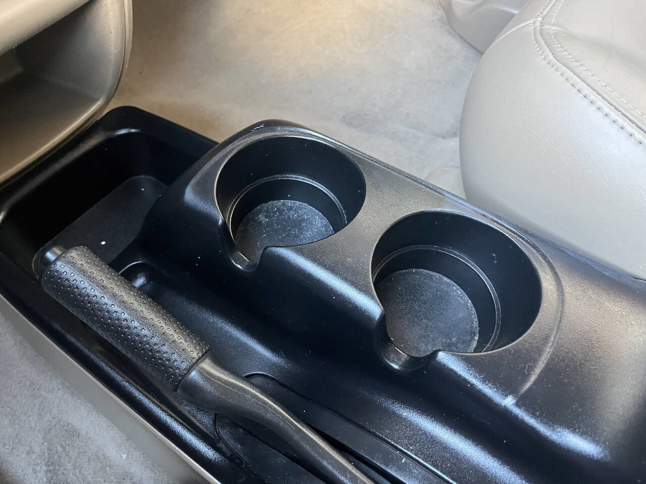 Used 2004 MAZDA Tribute ES w/ Tow Pkg image 23