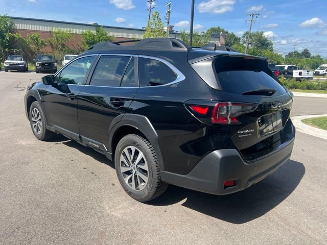 Used 2023 Subaru Outback Premium AWD/4WD image 7