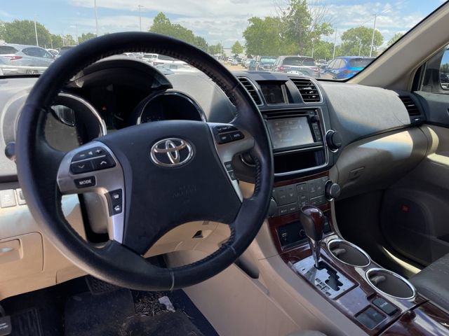 Used 2013 Toyota Highlander Limited FWD image 9