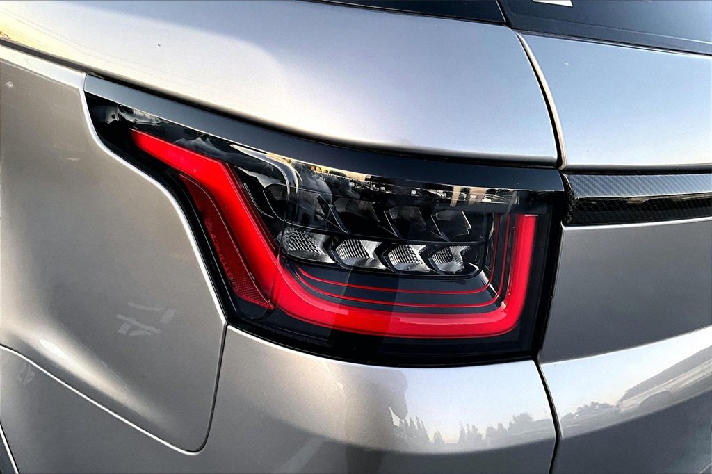 Used 2022 Land Rover Range Rover Sport SVR image 21