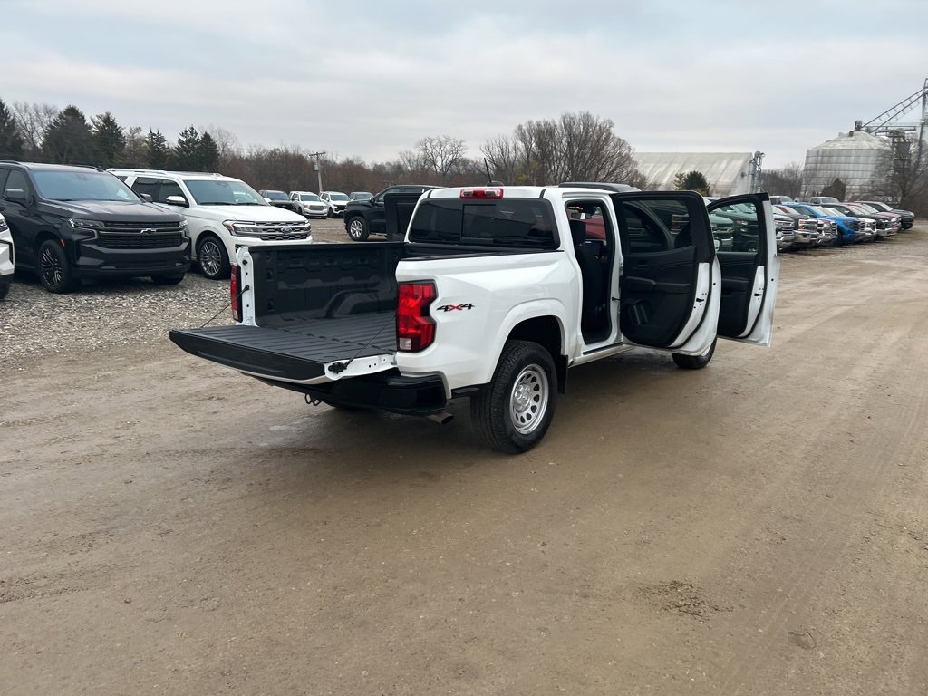 Used 2025 Chevrolet Colorado W/T image 24