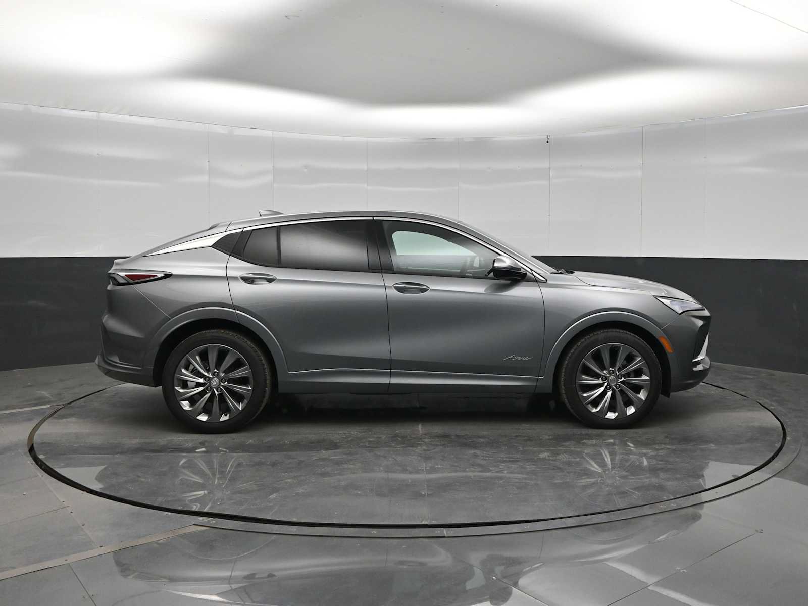 New 2026 Buick Envista Avenir FWD image 9
